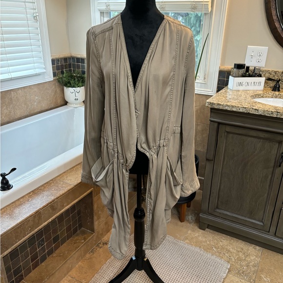 Chic Beige Waterfall Jacket - Picture 1 of 3